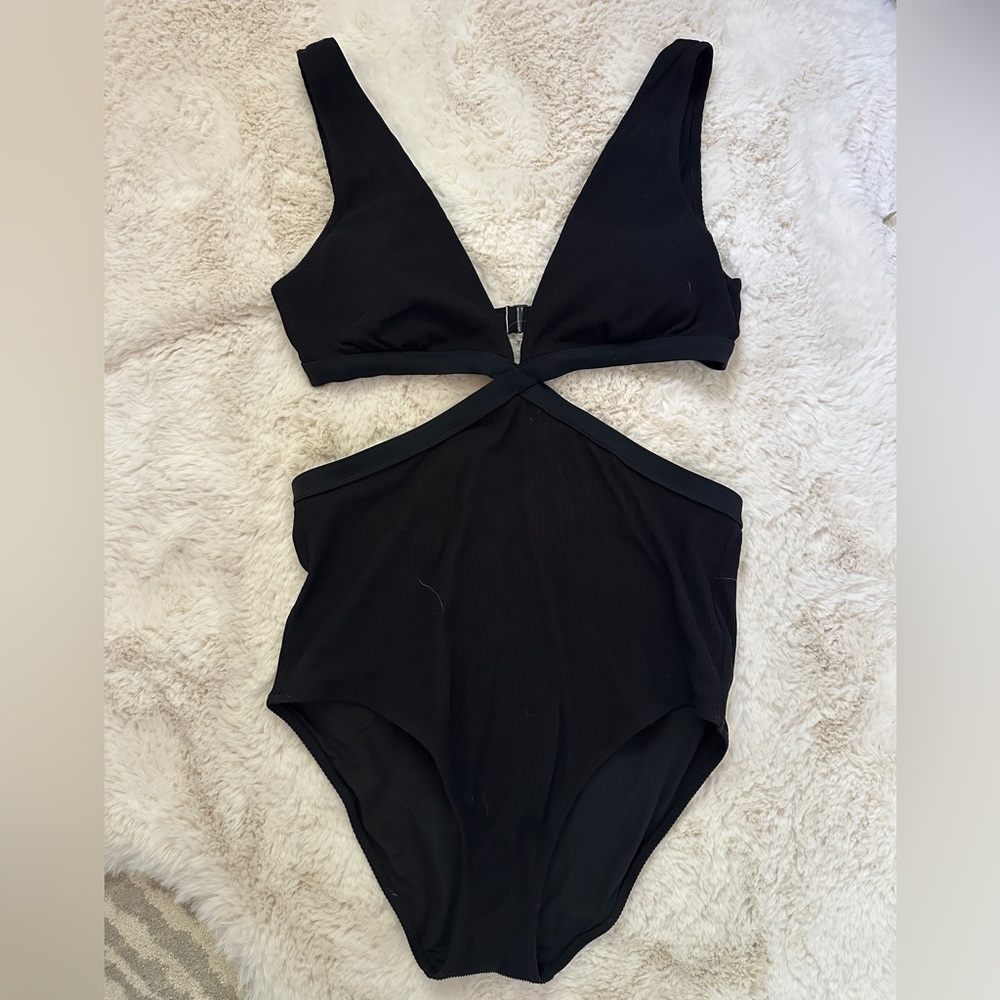 AERIE swim cut-out one piece swimsuit, black, size large long